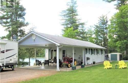 L'Amable Cottage | Cottage by The Lake