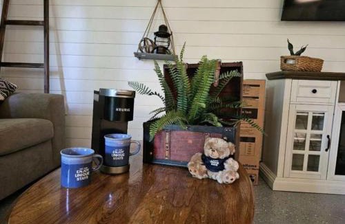 Lynn House | Cottage by the lakeshore with a private hot tub