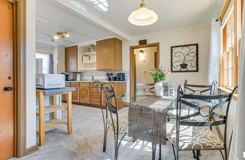 Ames Apartment | Cottage by the Park