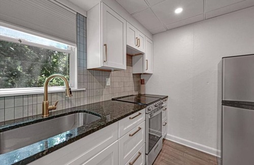 Parkesburg House | Cottage by the Pines