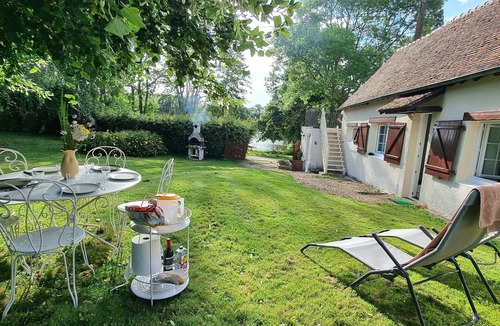 La Puisaye Cottage | Cottage by the pond, 2 bedrooms