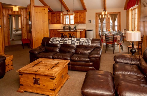 Sainte-Agathe-des-Monts Ski Chalet | Cottage Ziema for 12 people