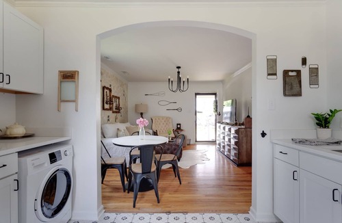 Southwest Raleigh Condo | Cottage Charmer-Walkable/Bars/Restaurants/Pets ok