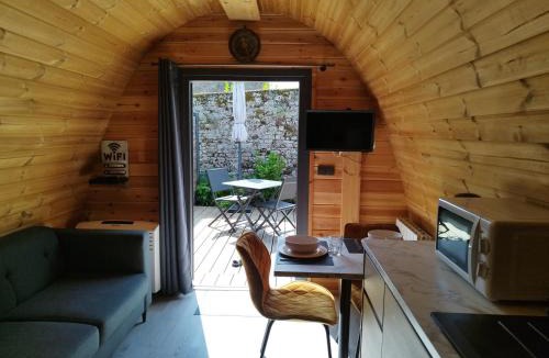 Avranches Bed & Breakfast | Cottage climatisé avec terrasse privative et kitchenette