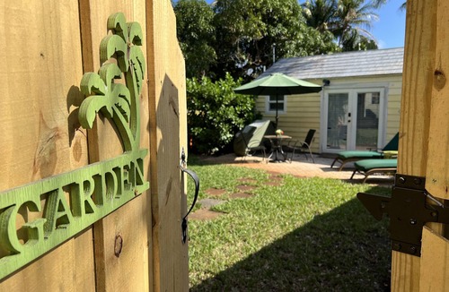 South Palm Park Neighborhood Association Apartment | COTTAGE CLOSE TO BEACH AND BRYANT PARK