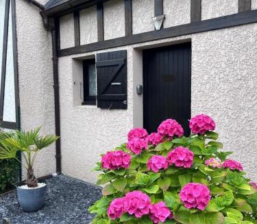 Cabourg House | Cottage cosy avec jardin, piscine et parking