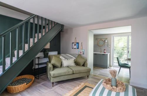 Pontneddfechan House | Cottage Cwtch