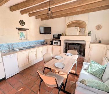 Longue-Jumelles House | Cottage de charme en pleine nature avec piscine