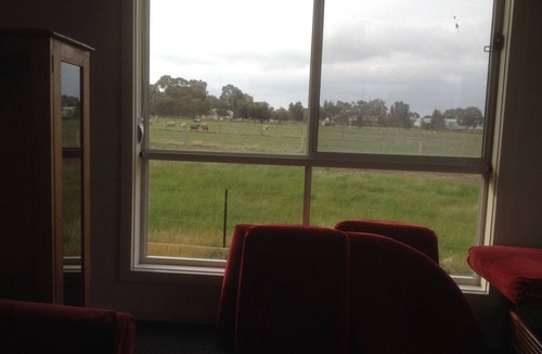 Meredith Cottage | Cottage Down the Lane Rural Setting