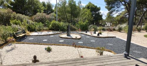 Olonzac House | Cottage du Lac