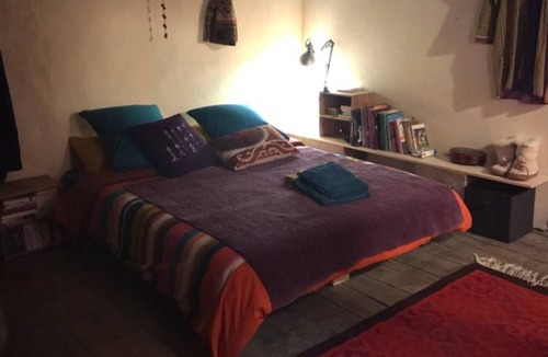 Dorres Cottage | Cottage 'El Temps De Les Cireres' with Mountain View, Shared Garden and Wi-Fi