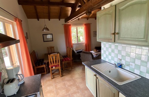 Doissat Cottage | cottage EMERAUDE heated pool, 5 pers., free wifi