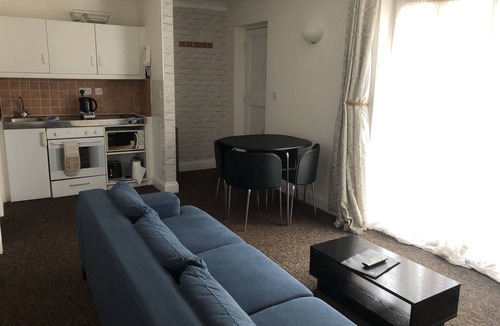 Cambridge Cottage | Cottage-Ensuite-Donald's