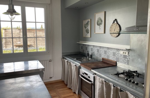 Villegailhenc Cottage | Cottage-Ensuite with Shower-Garden view