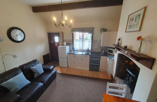 Ormskirk Cottage | Cottage-Ensuite-The Dairy