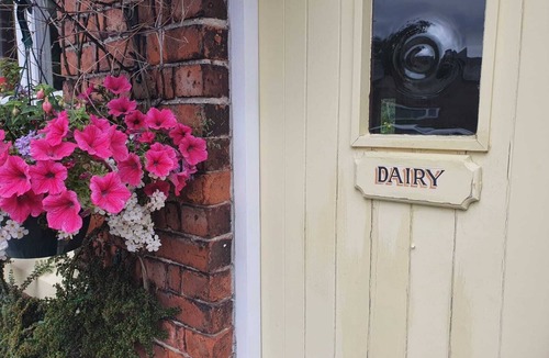 Ormskirk Cottage | Cottage-Ensuite-The Dairy