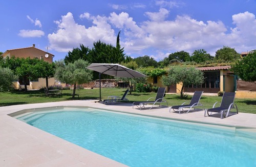Apt Cottage | Cottage facing the luberon with swimming pool