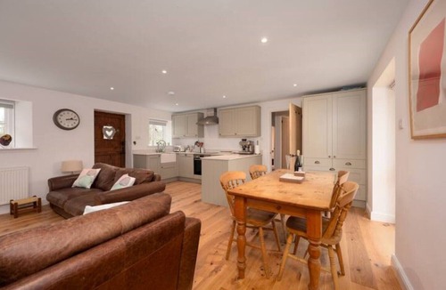 Coalpit Heath House | Cottage Farm Barn