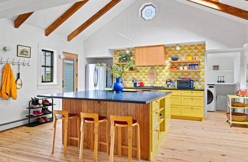 New Shoreham House | Cottage Farm near Mansion Beach