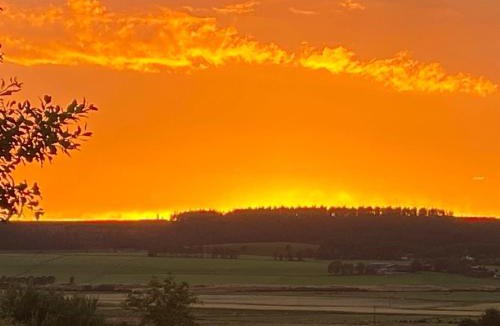 Huntly Ski Chalet | Cottage Farmhouse