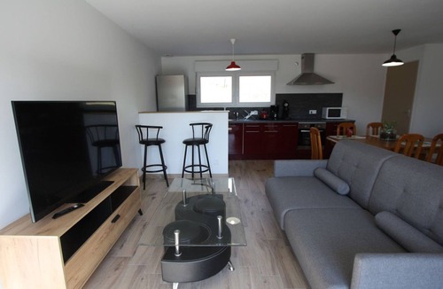 Combrimont Cottage | Cottage for 4 with covered terrace, private parking, pet-friendly