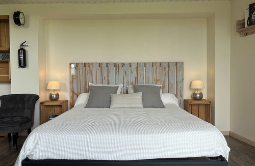 Montgaillard-Lauragais Apartment | Cottage "Wood & Pebbles"