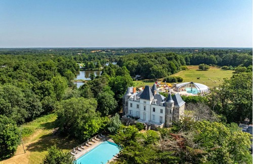 Saint-Julien-des-Landes House | COTTAGE PARKS LA FORÊT - 3 bed 6 bath mobile home in the heart of the chateau park