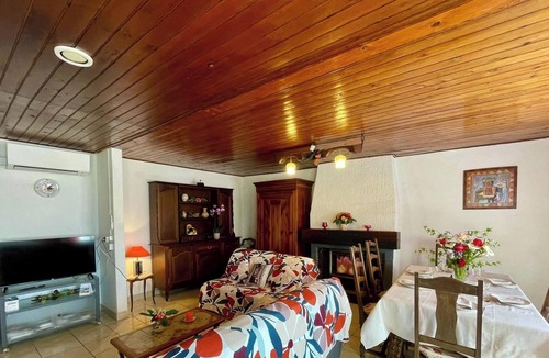 Saint-Julien-des-Landes Cottage | Cottage in the village center - 6 guests
