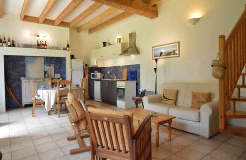 Wierre-Effroy Cottage | Cottage in Wierre-Effroy near Forest