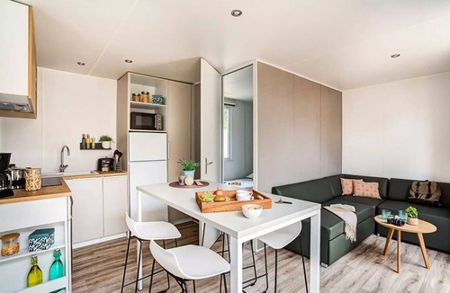 Saint-Regnobert-de-la-Cote-de-Nacre House | Cottage Friends 7 rooms 10 persons Air-conditioned *