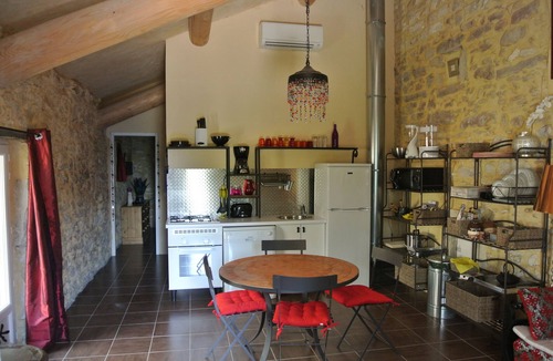 Bollene Cottage | Cottage "Ganesh" in Mas eighteenth