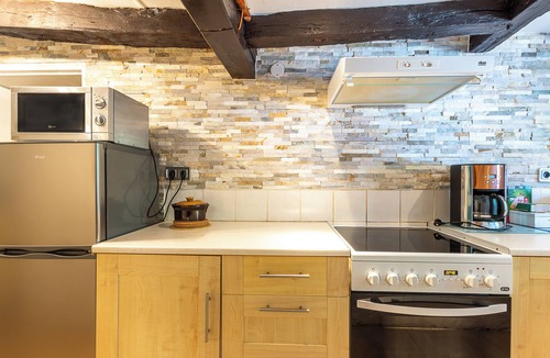 Moutiers-sur-le-Lay House | Cottage 'Gite Du Moulin Du Lay' with Private Terrace and Private Garden