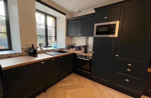 Jouars-Pontchartrain Apartment | Cottage Haussmann