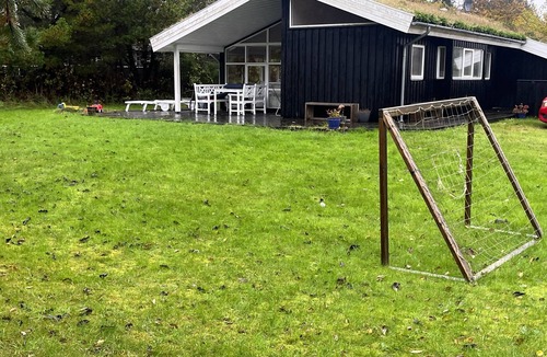 Blokhus Cottage | Cottage holiday surrounded by nature and peaceful fields.