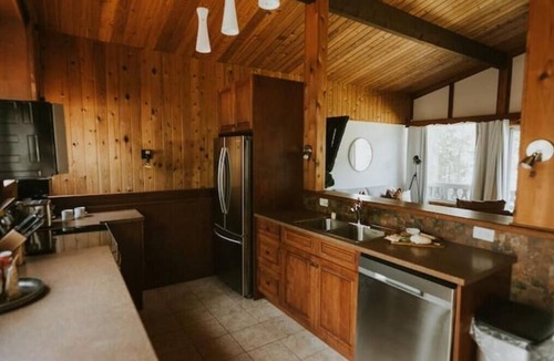 Calabogie Cottage | Cottage Hot Tub + Sauna {Golf}