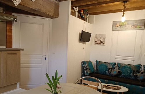 Moulins-le-Carbonnel Other | Cottage in a farm for 6 people