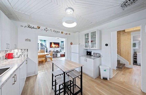North Frontenac Cottage | Cottage in Ardoch North Frontenac Ompah fishing boat ruffed deck dock solarium