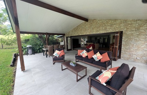 Highvale Cottage | Cottage in country setting