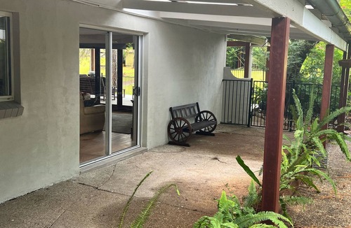 Highvale Cottage | Cottage in country setting