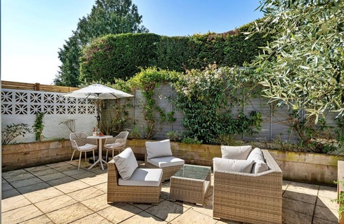 Stoke Gabriel House | Cottage in Devon by River Dart Adventures