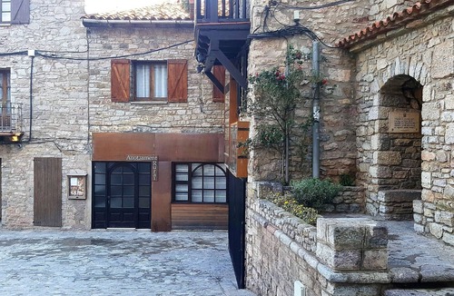 Castellar de N'hug Cottage | Cottage in the Pyrenees