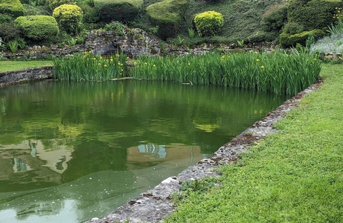 Langres Apartment | Cottage in former rectory with park in Langres