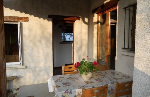 Saint-Haon-le-Chatel Cottage | Cottage in Saint-Haon-le-Châtel with pool and pets allowed