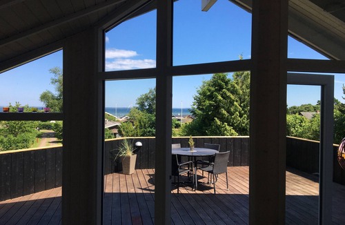 Grønninghoved Strand House | Cottage in Grønninghoved with view