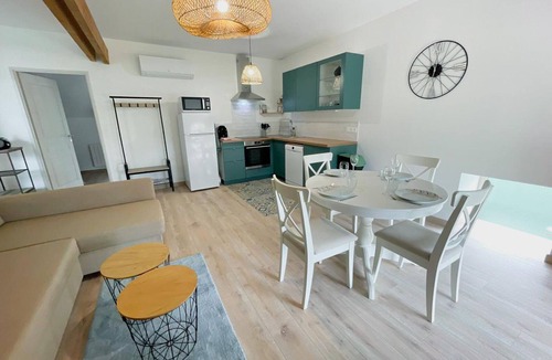Luzille Cottage | Cottage in Luzillé with private garden and air conditioning