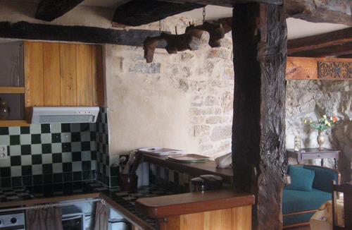Labarthe-Bleys Cottage | Cottage in medieval village near Cordes / sky