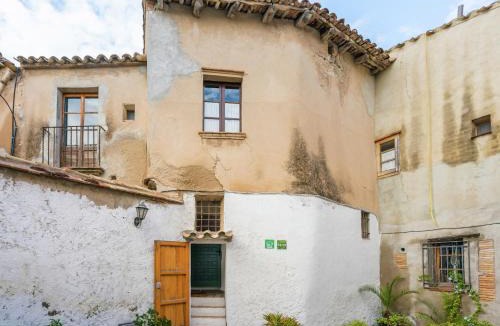 Pacs del Penedes House | Cottage in Pacs near St Marti Sarroca Castle