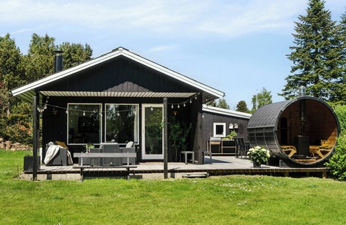 Togeholt House | Cottage in Præstø with sauna