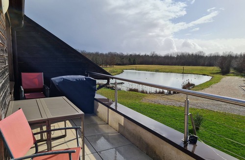 Jouy-le-Potier Cottage | Cottage in Sologne with Activities & Balloon Flight