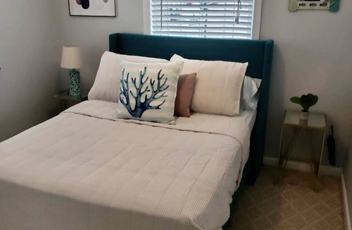 Conesus House | Cottage in the Cove